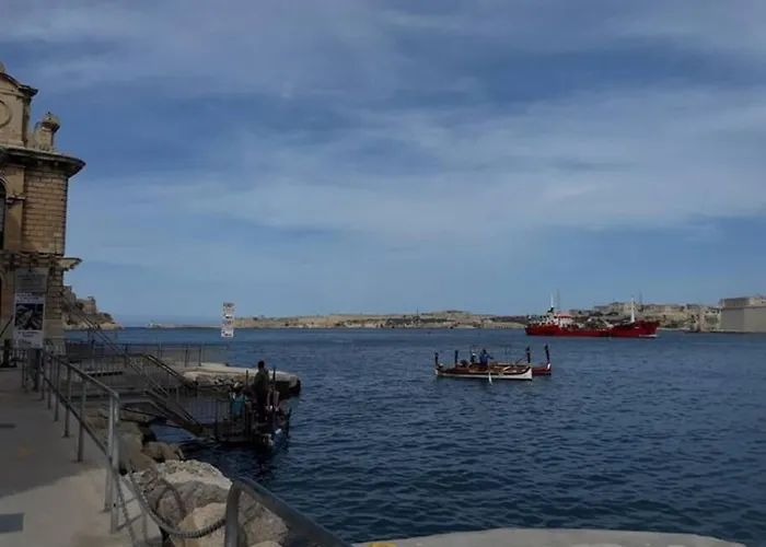 With Harbour Veiw Apartman