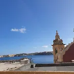 아파트 With Harbour Veiw 발레타